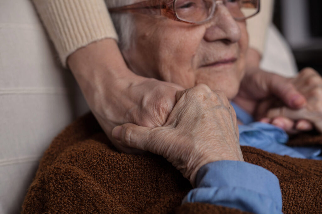 Learn what to expect during the late stage of Alzheimer’s.